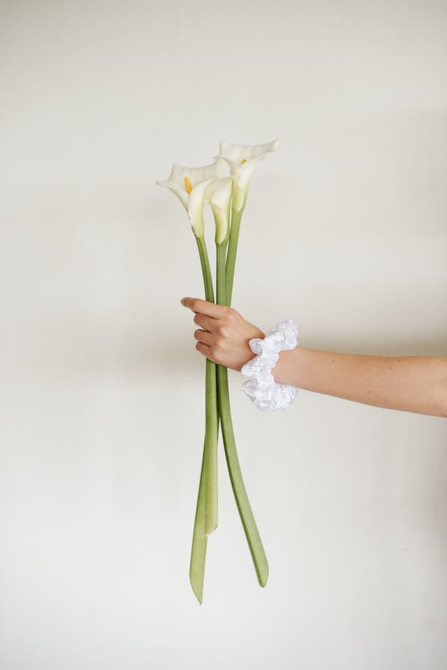 Zero Waste Scrunchie White Lace 2