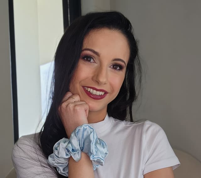 Pure Silk Ice Queen Scrunchie 3