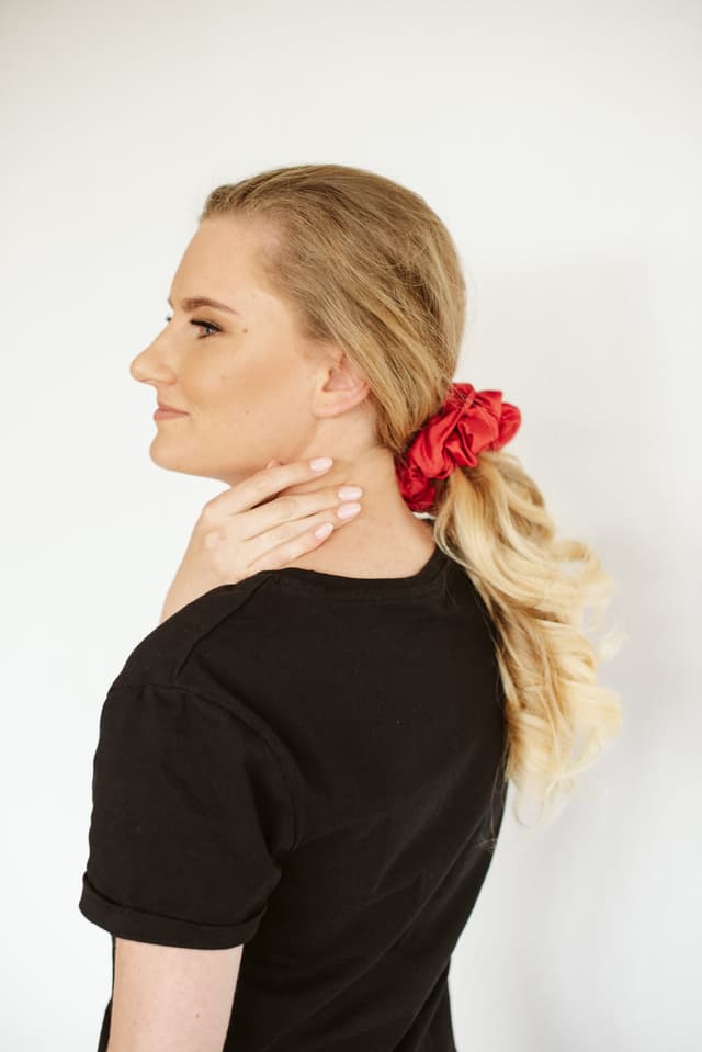 Silk Satin Scrunchie Red 4
