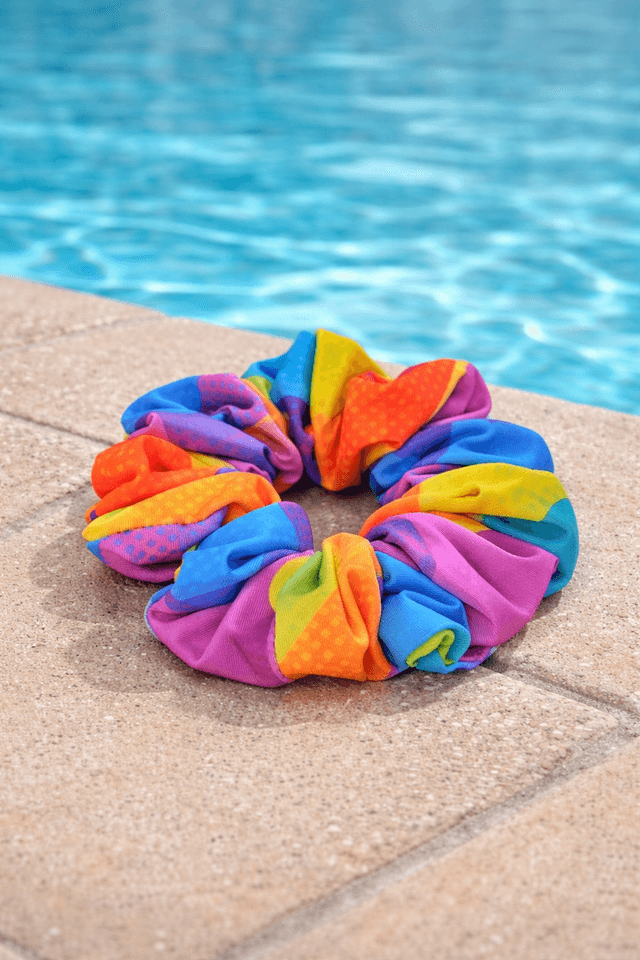 Swim Scrunchie Retro Rainbow 2