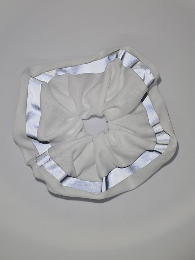 Safety Scrunchie Minimal Queen 3